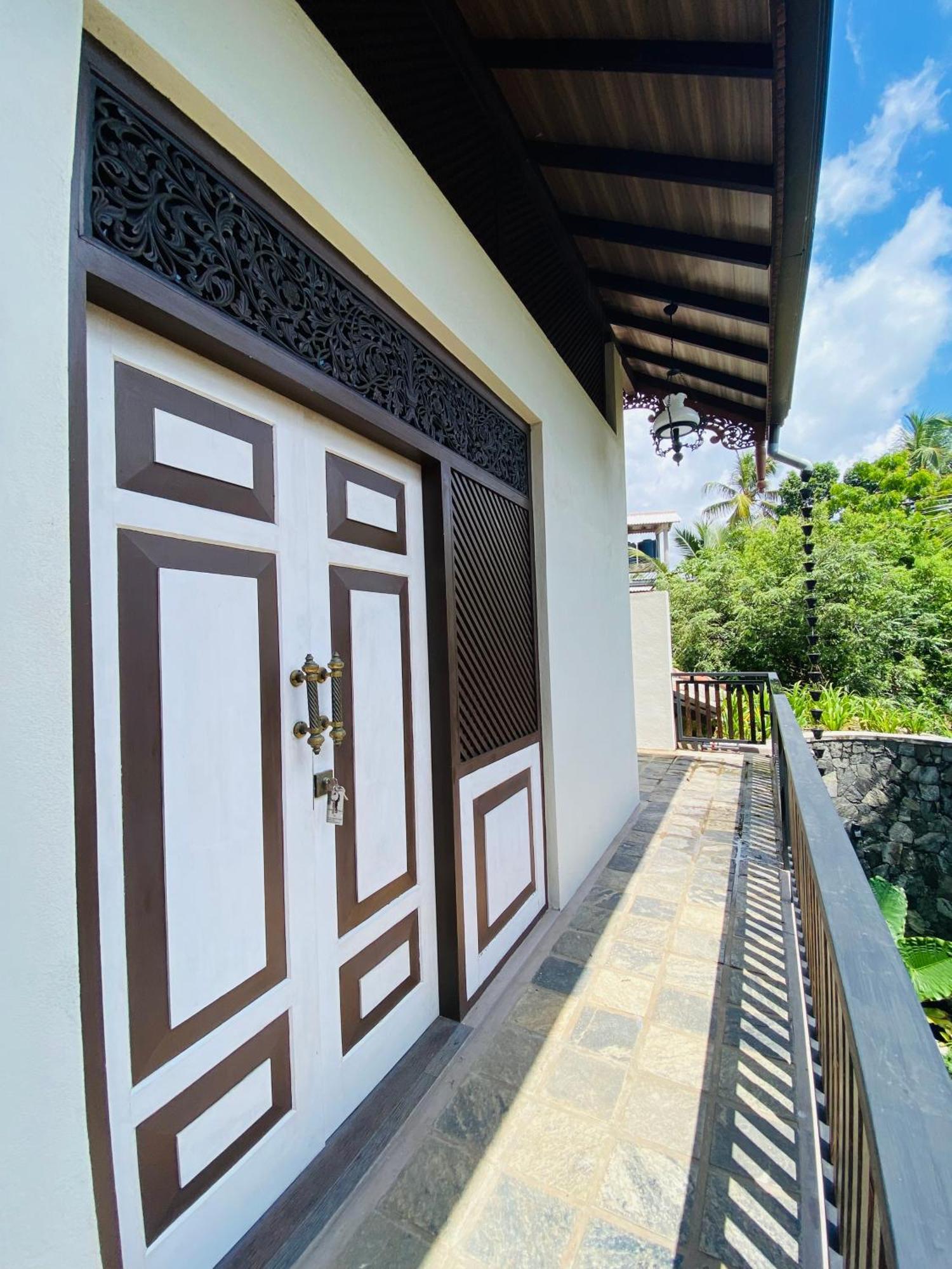 Thaprobana Villa Tangalle - Private Villa Habitación foto